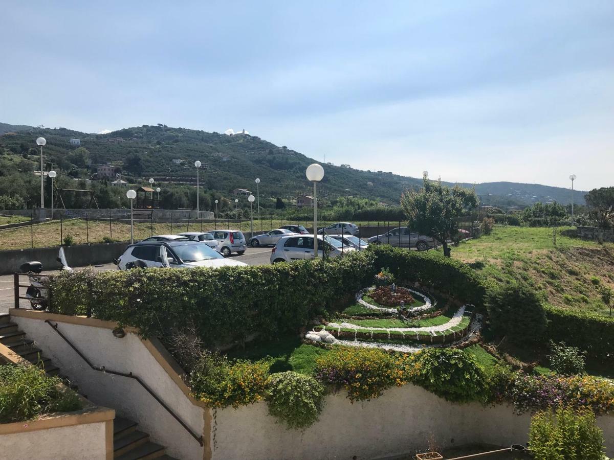 Apartamento Il Leudo Lavagna Exterior foto